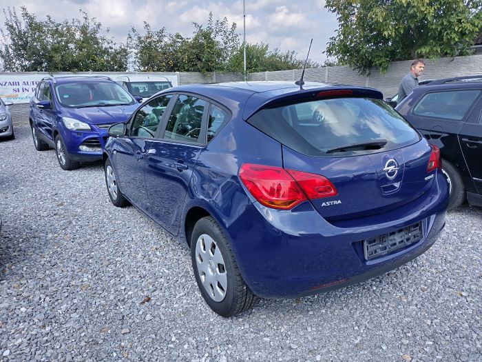 Opel Astra J 2012 - 1,4 benzina
