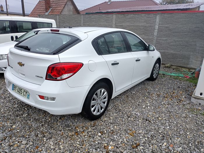 Chevrolet Cruze 2011 1,6 LS benzina